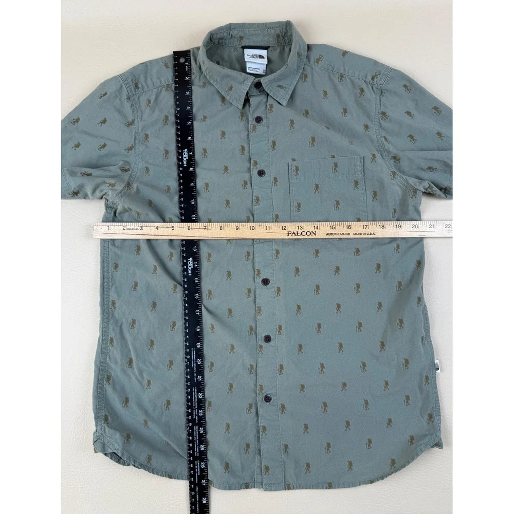 The North Face Medium Button Up Shirt Hiker Print Cotton Sage Green Pocket